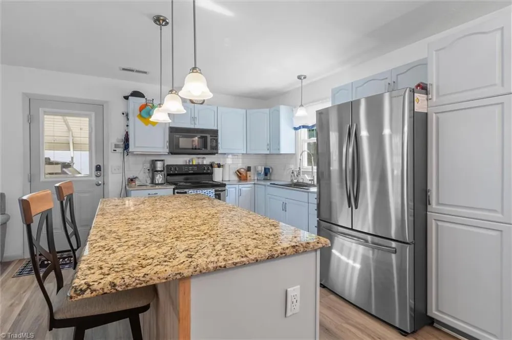 224 Delaware Avenue Mount Airy, NC 27030