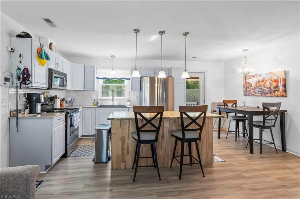 224 Delaware Avenue Mount Airy, NC 27030