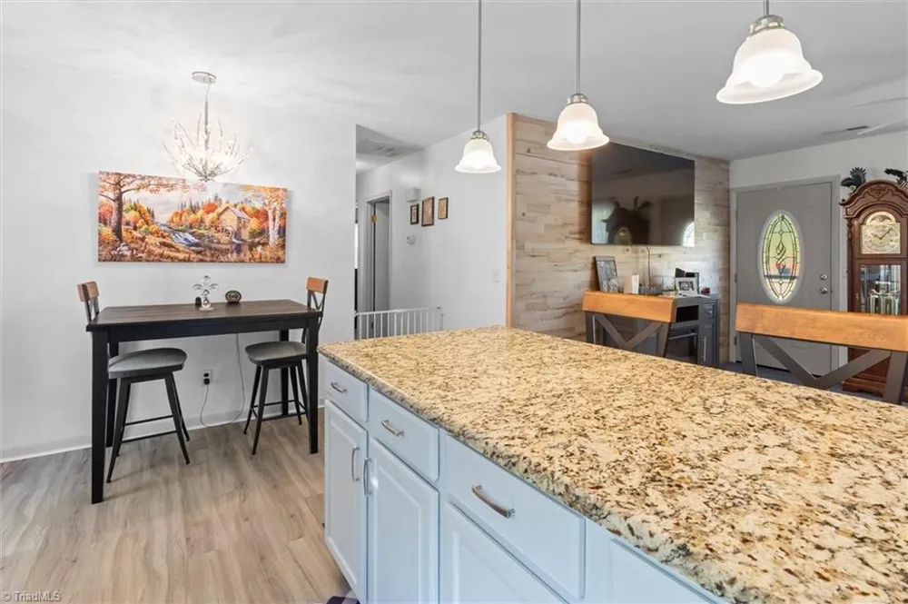 224 Delaware Avenue Mount Airy, NC 27030