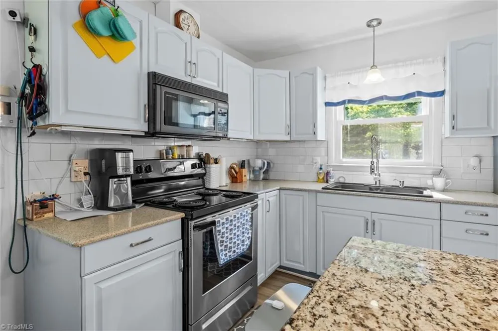 224 Delaware Avenue Mount Airy, NC 27030