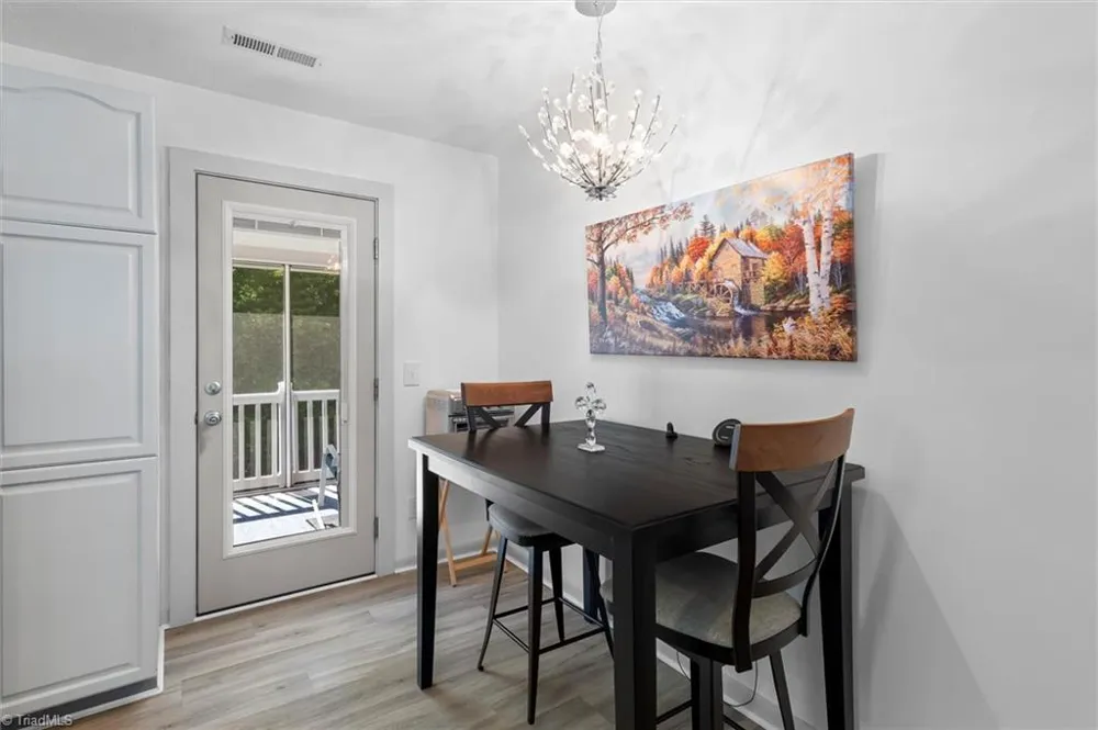 224 Delaware Avenue Mount Airy, NC 27030