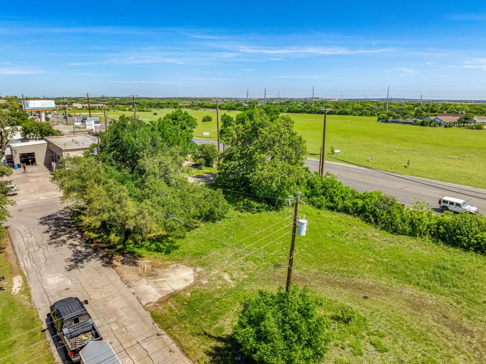 2704 Poplar Lane Cedar Park, TX 78613