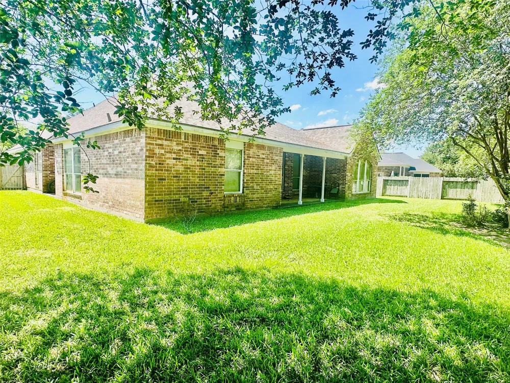 15923 Maple Shores Drive Houston, TX 77044