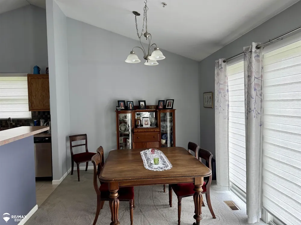 2131 Carriage Hill Circle Lapeer City, MI 48446