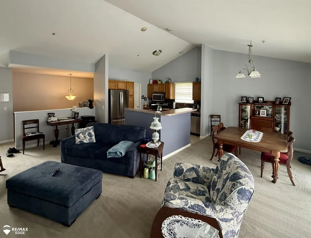 2131 Carriage Hill Circle Lapeer City, MI 48446