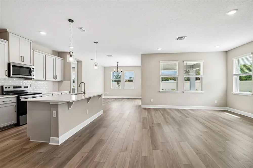 1004 BRITISH CIRCLE Daytona Beach, FL 32124