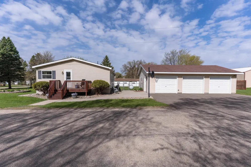 211 E Central Avenue Clitherall, MN 56524