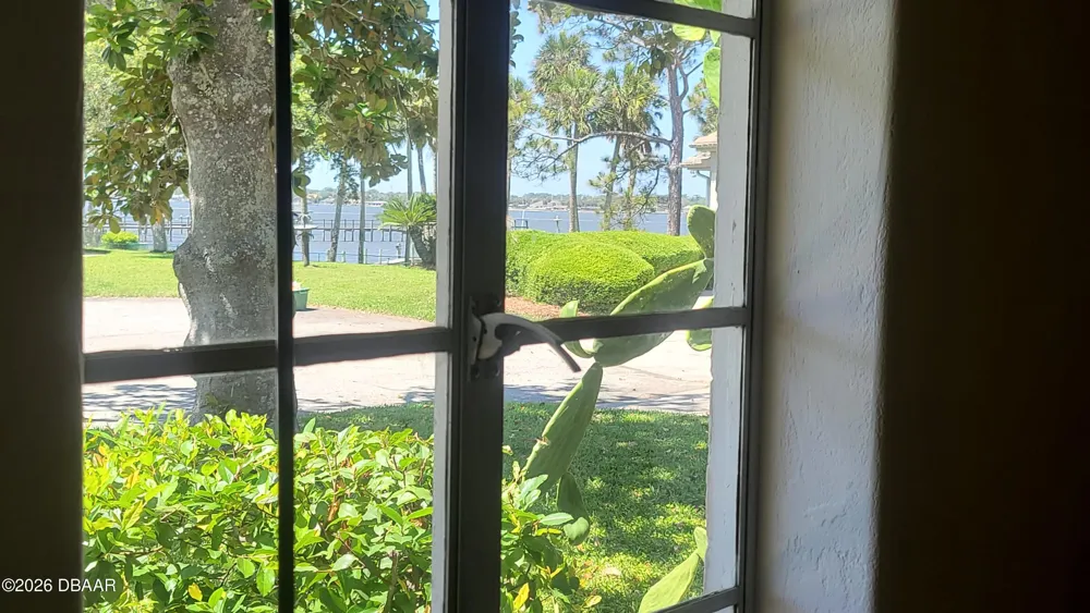 4 Pleasant View Circle Daytona Beach, FL 32118