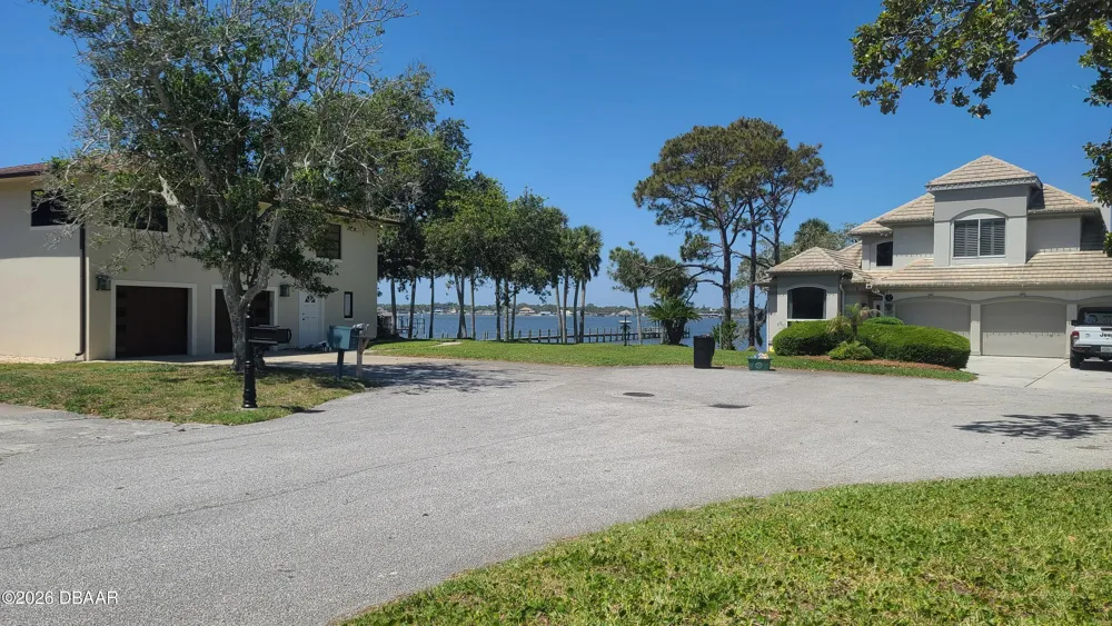 4 Pleasant View Circle Daytona Beach, FL 32118