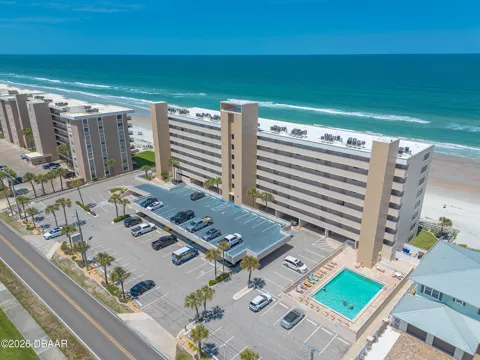4453 S Atlantic Avenue #703