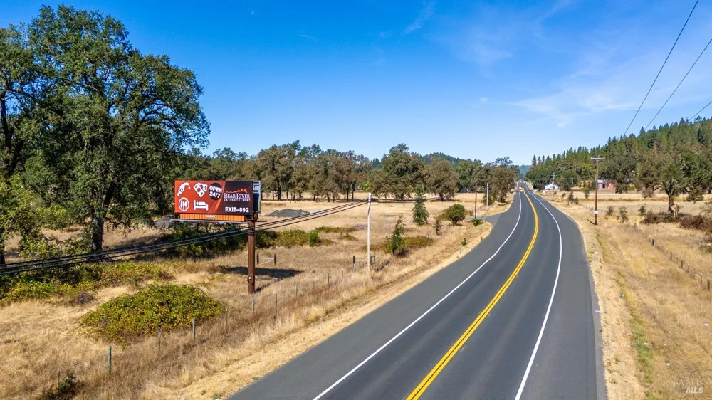 45100 Highway 101 Laytonville, CA 95454