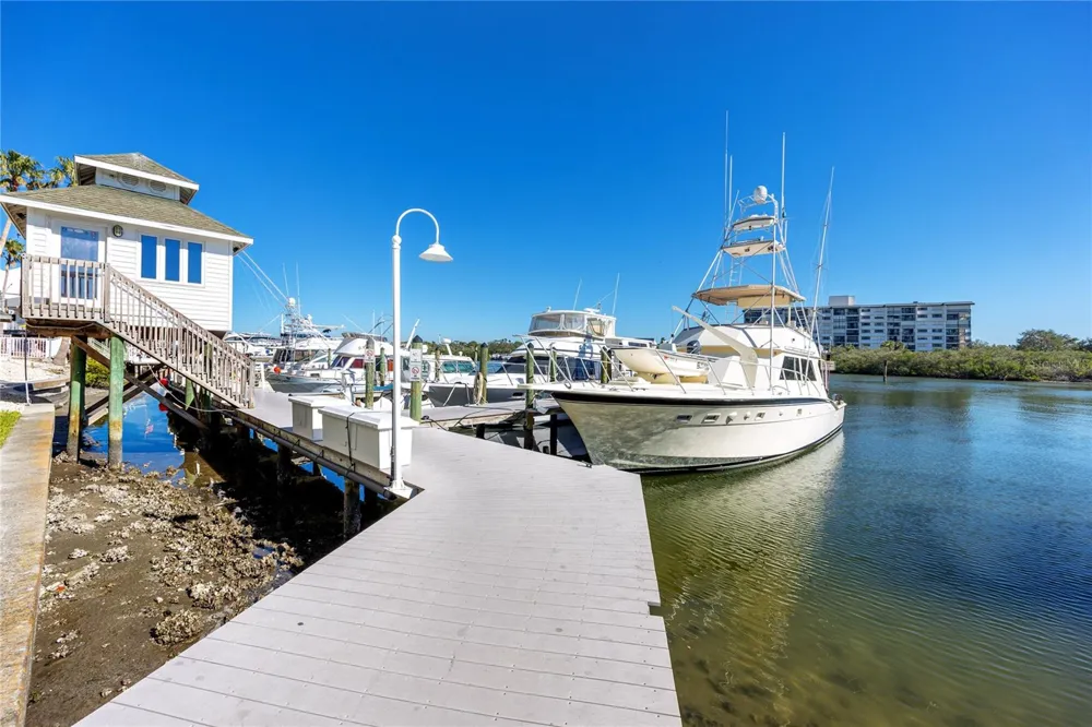 399 2ND STREET #718 Indian Rocks Beach, FL 33785