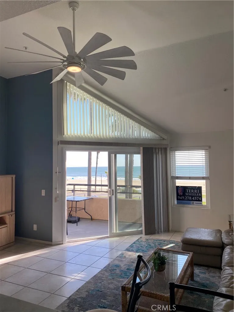 1200 Pacific Coast Huntington Beach, CA 92648