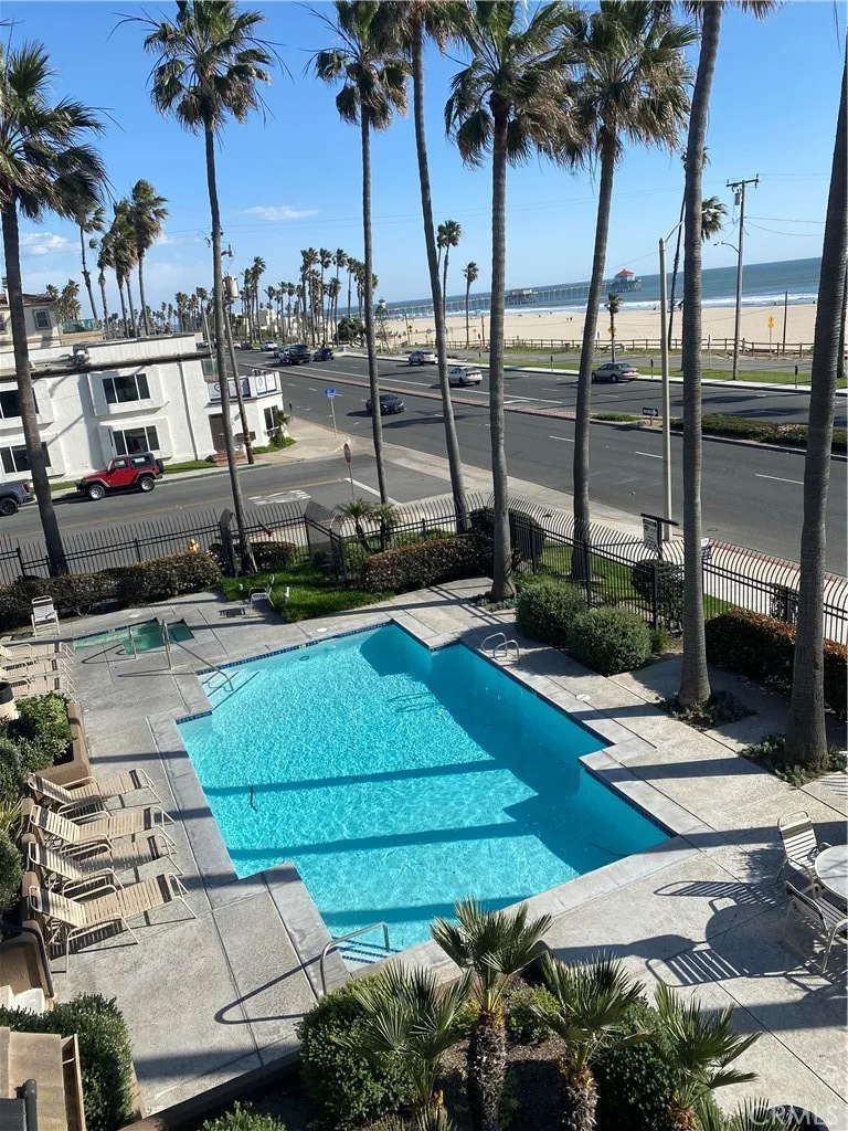 1200 Pacific Coast Huntington Beach, CA 92648