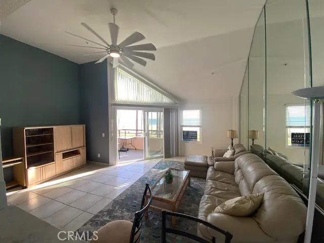 1200 Pacific Coast Huntington Beach, CA 92648