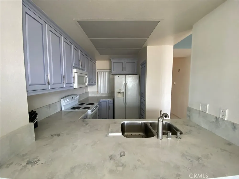 1200 Pacific Coast Huntington Beach, CA 92648