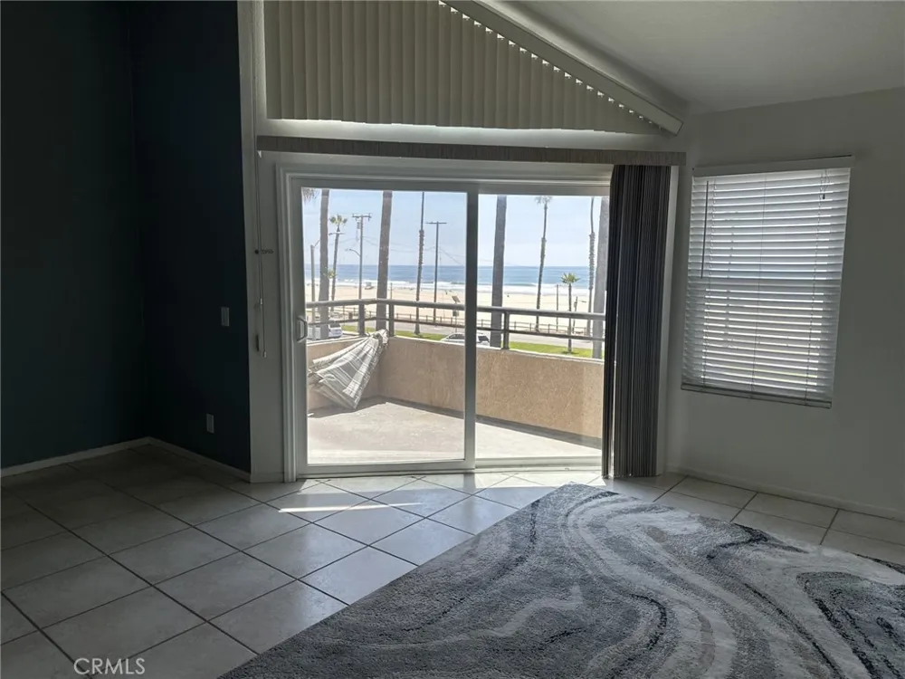 1200 Pacific Coast Huntington Beach, CA 92648