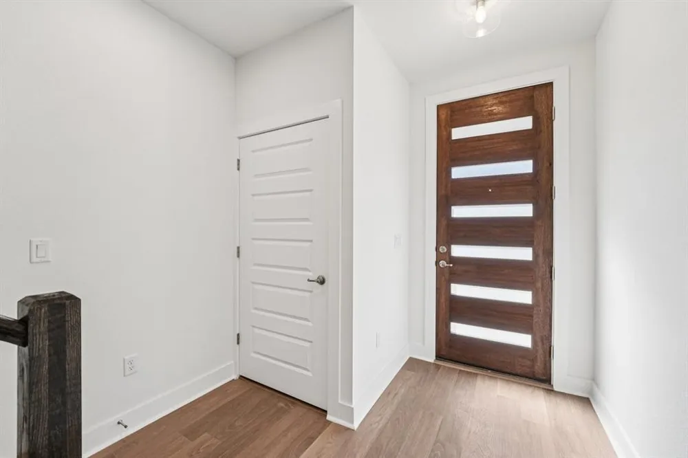 200 W 56th Street #8101 Austin, TX 78751