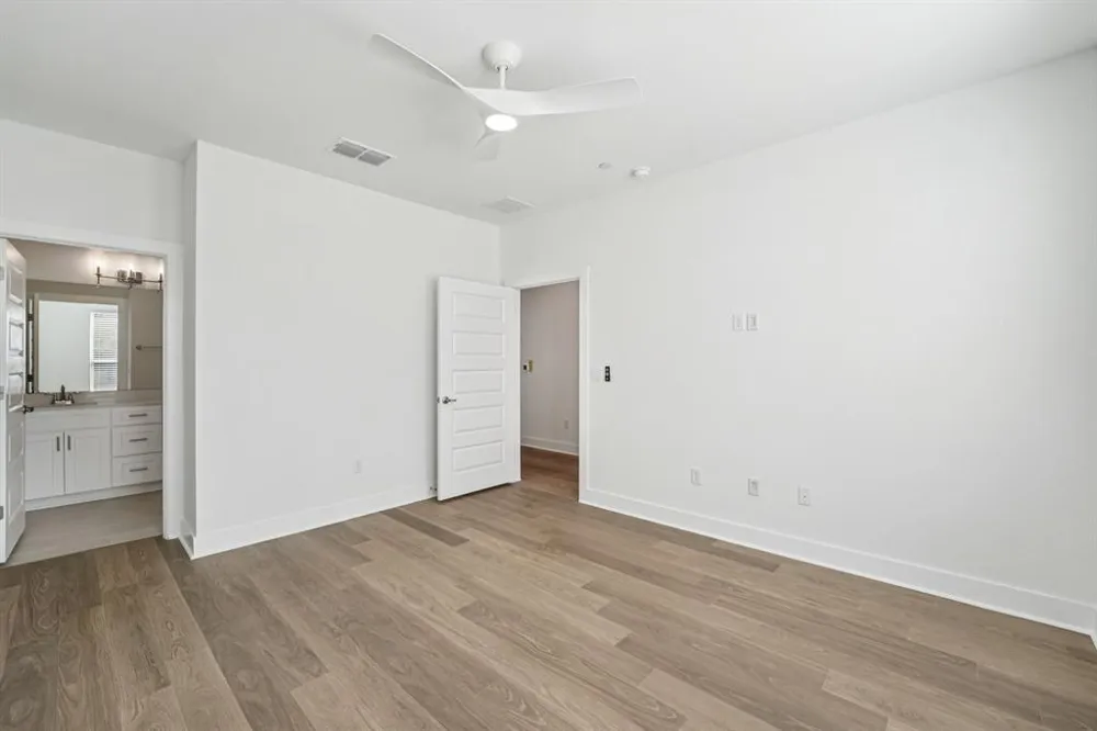 200 W 56th Street #8101 Austin, TX 78751