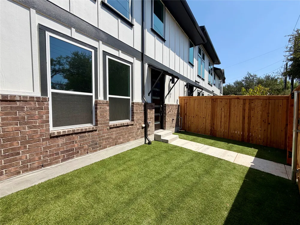 200 W 56th Street #8101 Austin, TX 78751