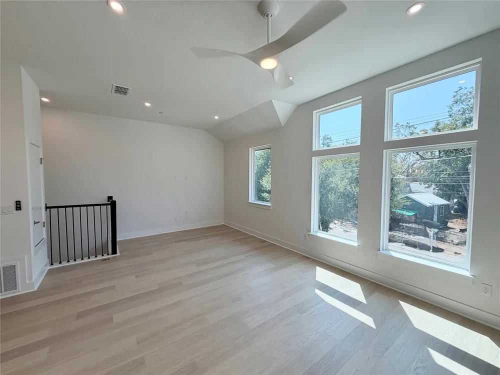 200 W 56th Street #8101 Austin, TX 78751