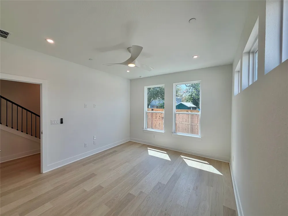 200 W 56th Street #8101 Austin, TX 78751