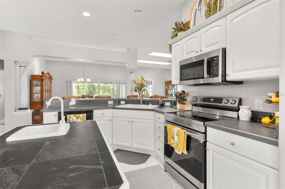 1027 URICO GOLF ROAD Lady Lake, FL 32159