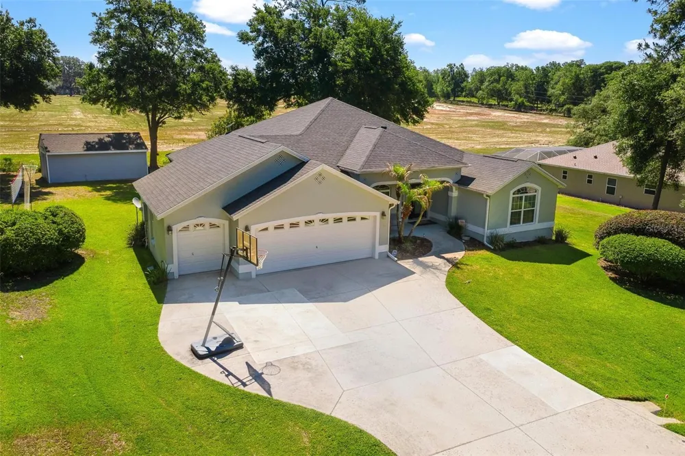 1027 URICO GOLF ROAD Lady Lake, FL 32159