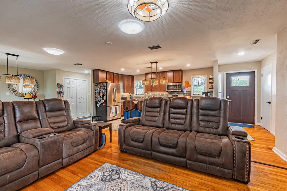 5233 HILL DRIVE Zephyrhills, FL 33542