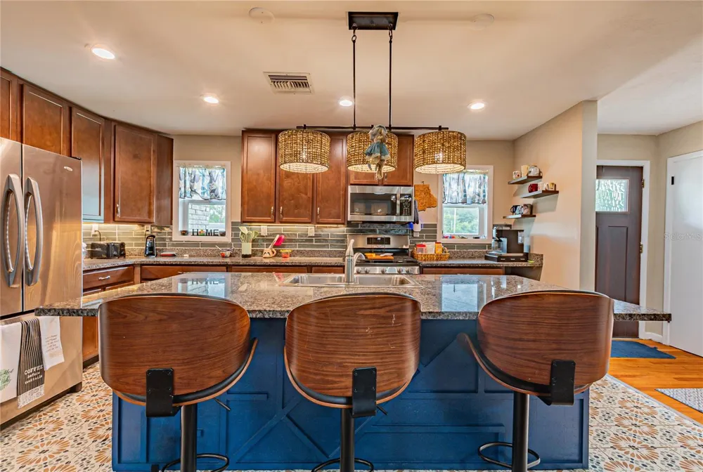 5233 HILL DRIVE Zephyrhills, FL 33542