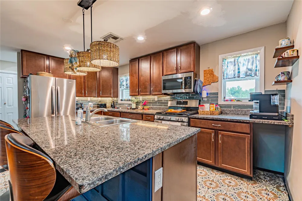 5233 HILL DRIVE Zephyrhills, FL 33542