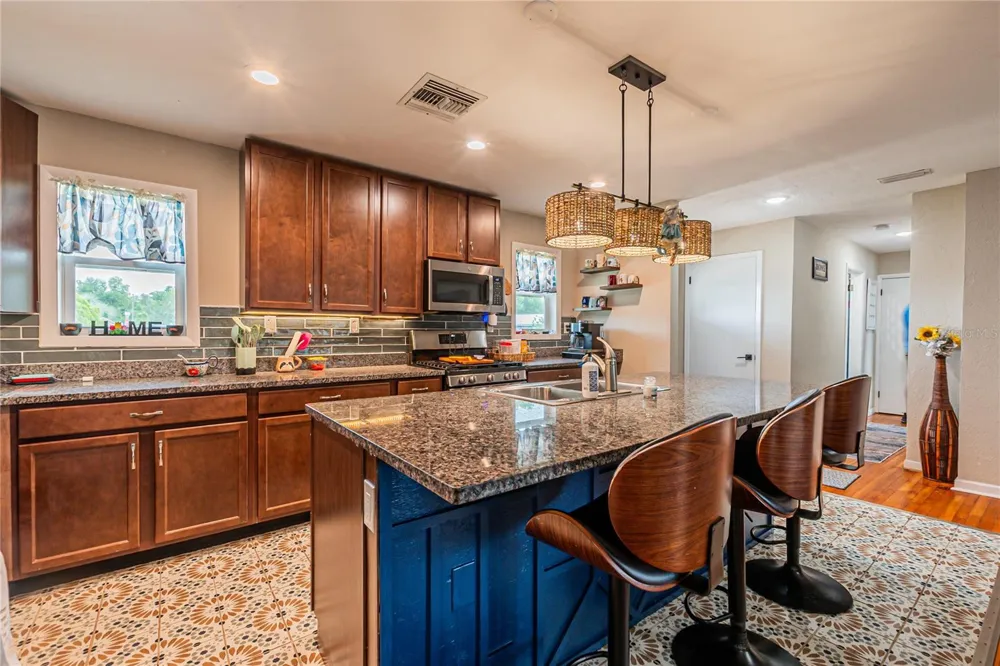 5233 HILL DRIVE Zephyrhills, FL 33542