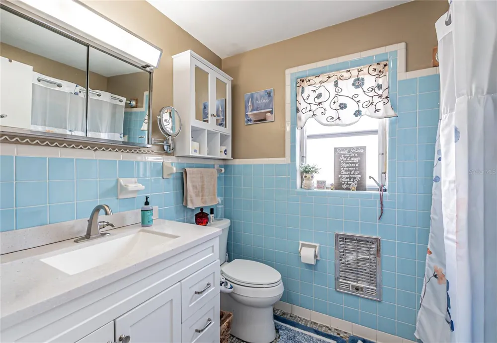 5233 HILL DRIVE Zephyrhills, FL 33542