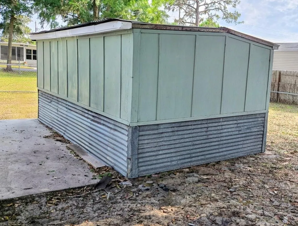 5233 HILL DRIVE Zephyrhills, FL 33542
