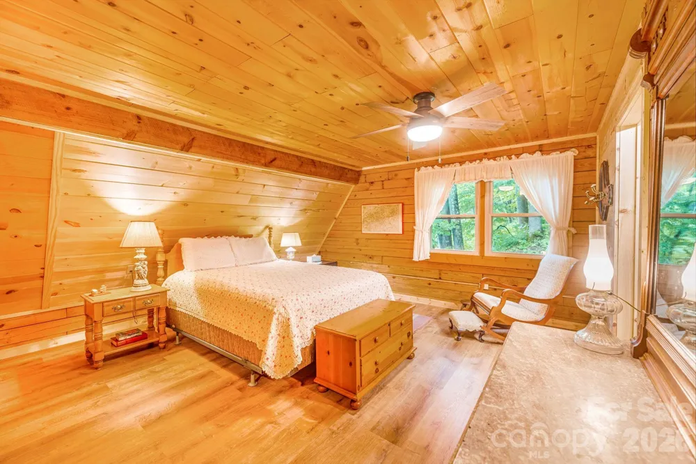 51 Spruce Street Maggie Valley, NC 28751