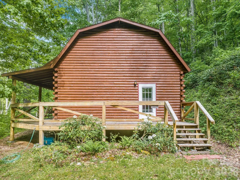 51 Spruce Street Maggie Valley, NC 28751