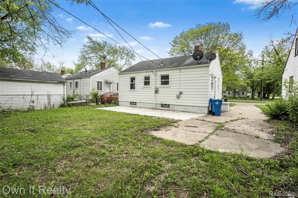 26010 Yale Street Inkster City, MI 48141
