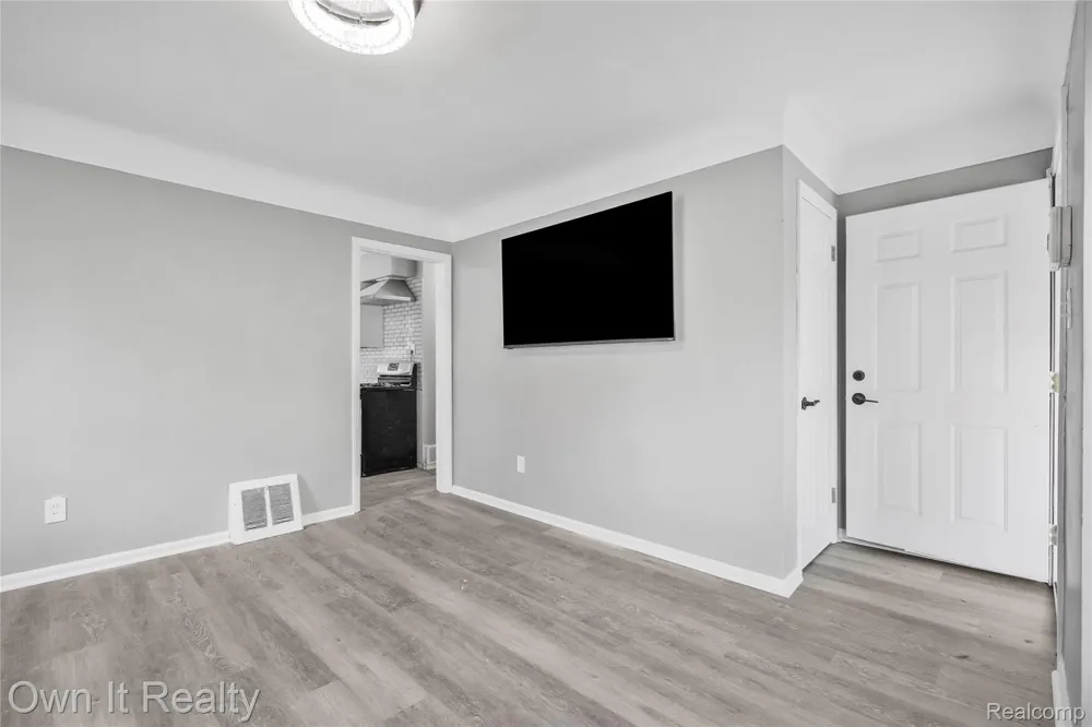 26010 Yale Street Inkster City, MI 48141