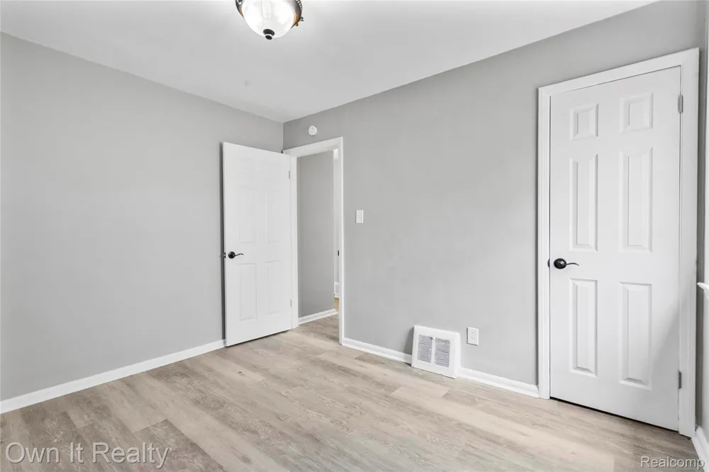 26010 Yale Street Inkster City, MI 48141