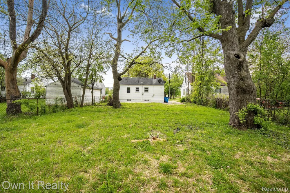 26010 Yale Street Inkster City, MI 48141