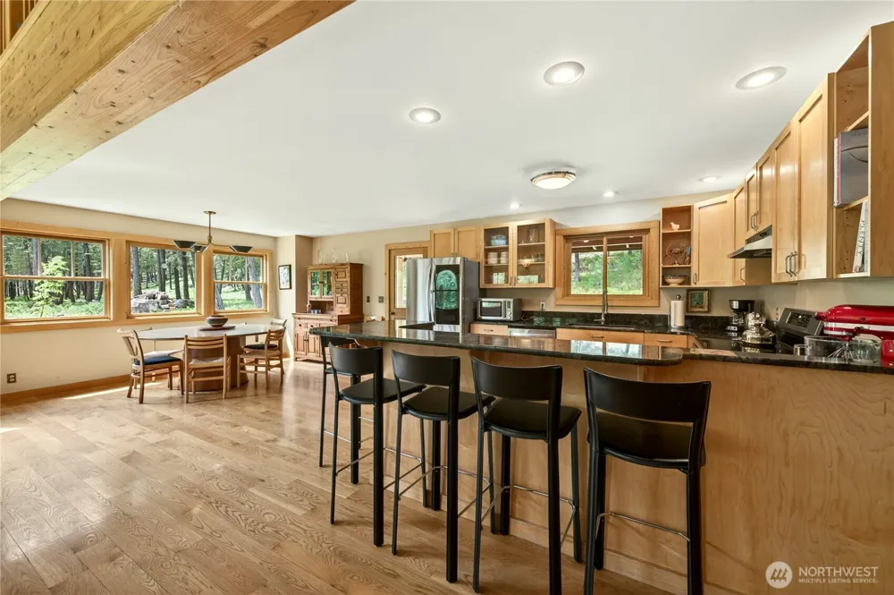 19 A and B Two Rivers Road Mazama, WA 98833