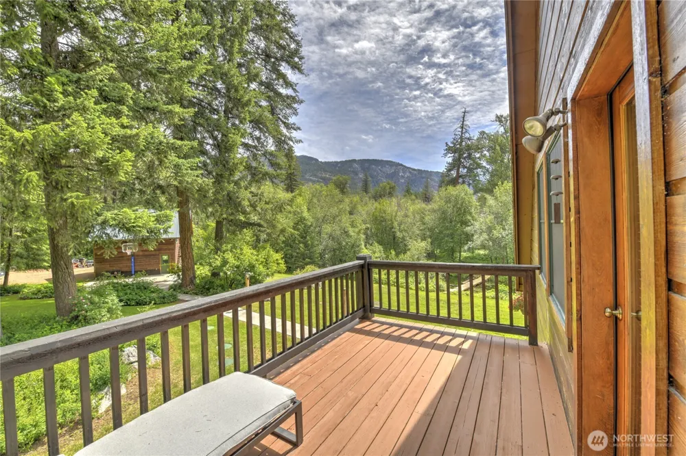 19 A and B Two Rivers Road Mazama, WA 98833