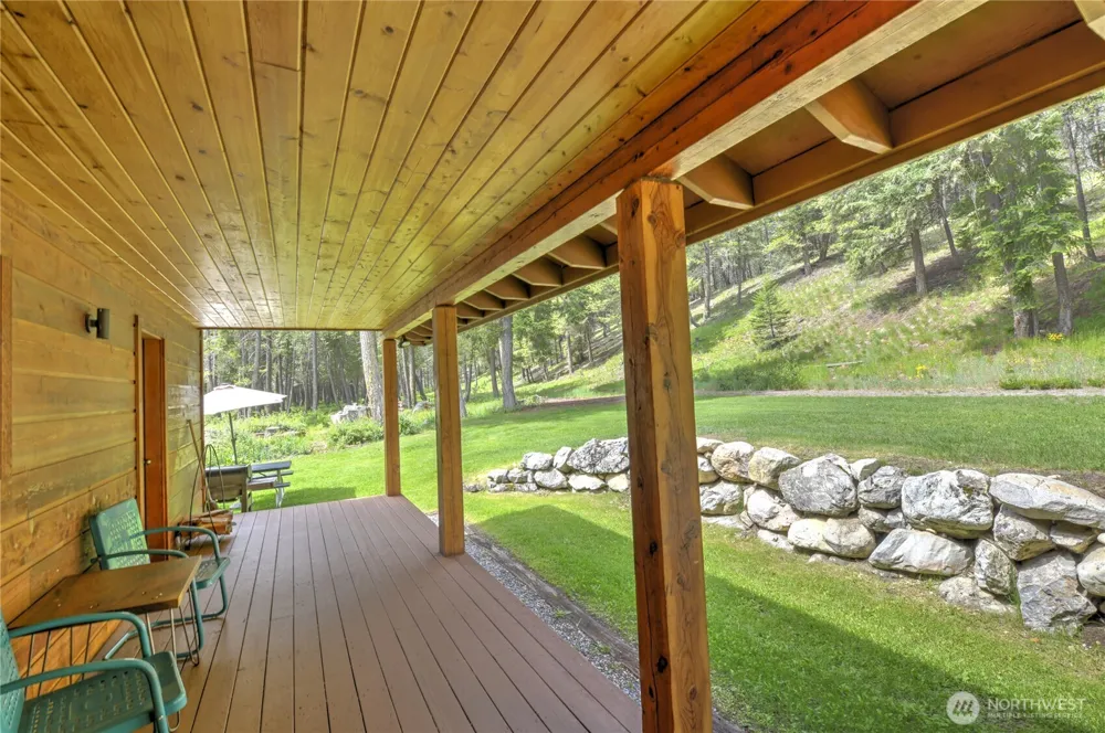 19 A and B Two Rivers Road Mazama, WA 98833