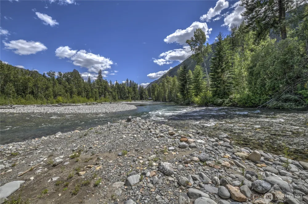 19 A and B Two Rivers Road Mazama, WA 98833