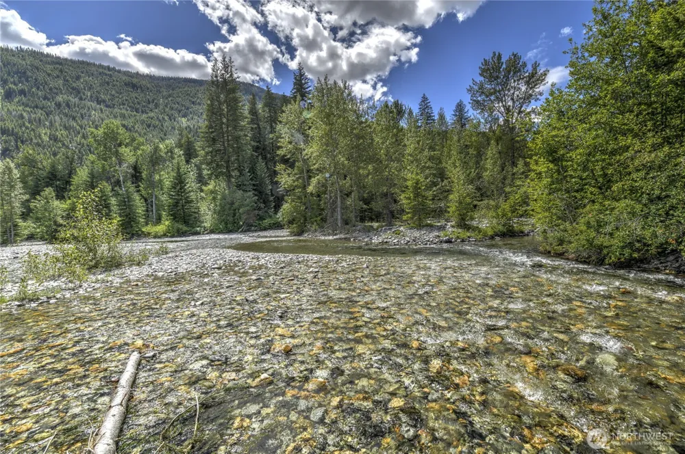 19 A and B Two Rivers Road Mazama, WA 98833