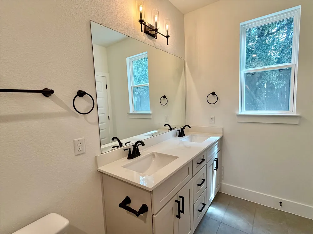 200 W 56th Street #8104 Austin, TX 78751