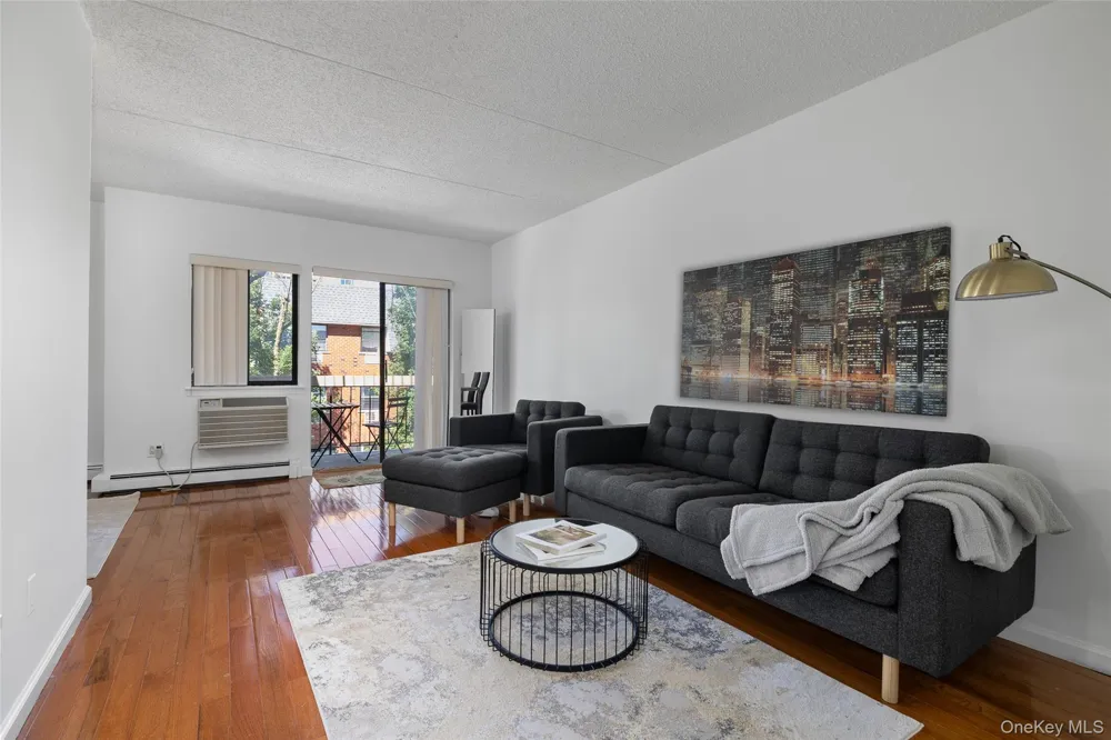 7111 Sutton Place #3 Fresh Meadows, NY 11365