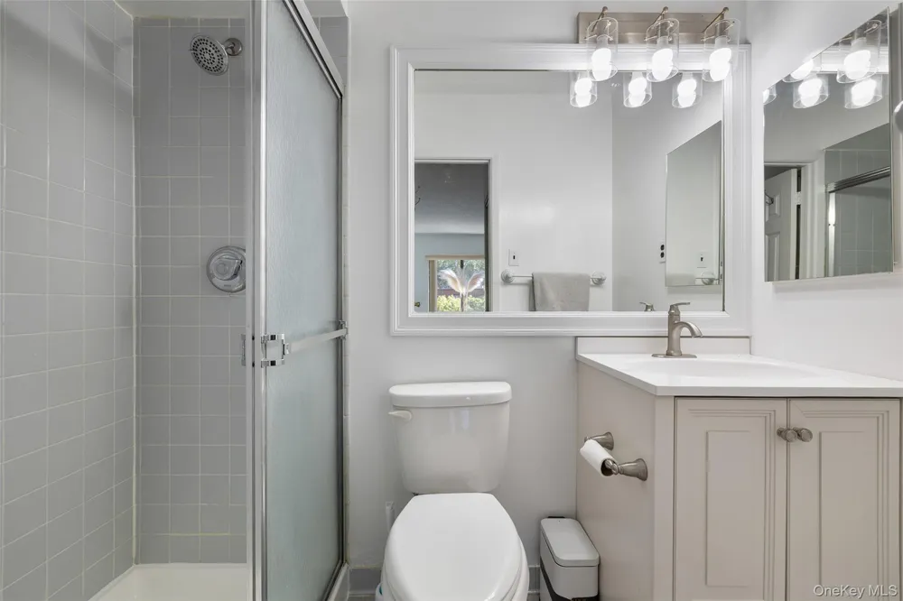 7111 Sutton Place #3 Fresh Meadows, NY 11365