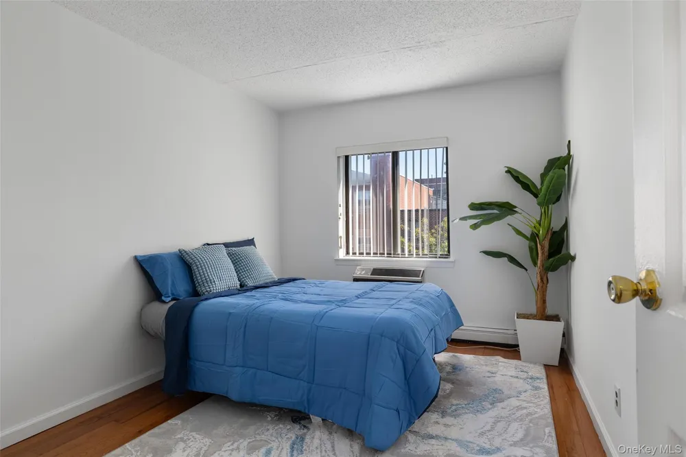 7111 Sutton Place #3 Fresh Meadows, NY 11365