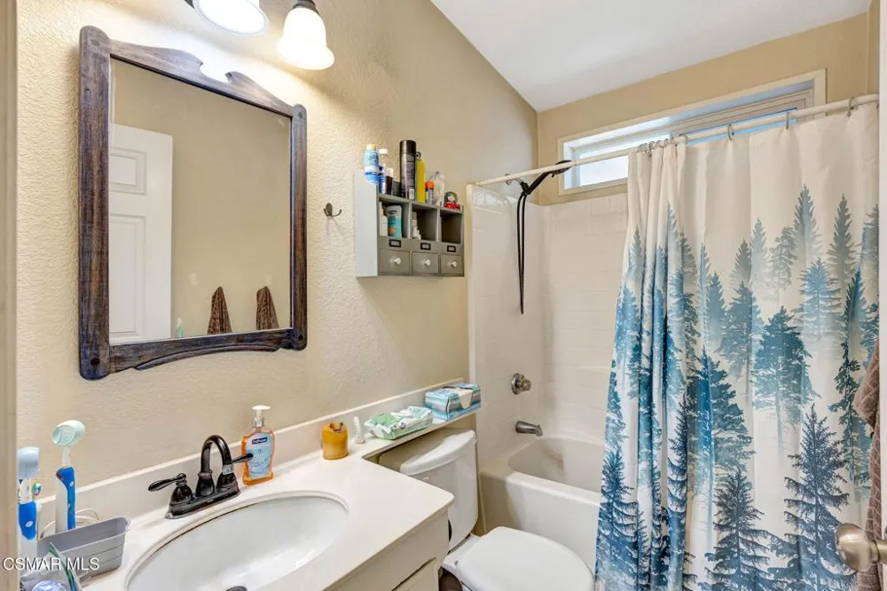 11401 Topanga Canyon Boulevard #8 Chatsworth, CA 91311